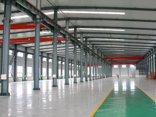鋼結(jié)構(gòu)廠房建設(shè)有哪些安全措施？