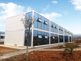 如果在工地使用臨時(shí)住房，選擇這個(gè)集裝箱房，